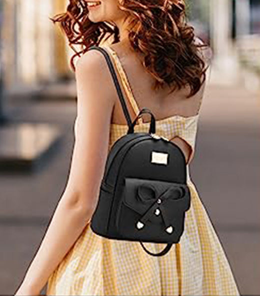 Dollcini Mini Női Hátizsák – Elegáns Műbőr, Kompakt és Praktikus