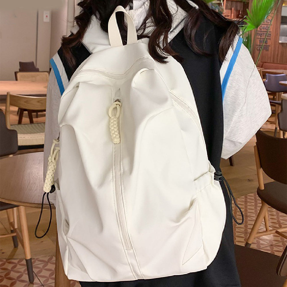 iskolatáska hátizsák, nylon anyagból, laptoprekesszel, cipzáras részlettel