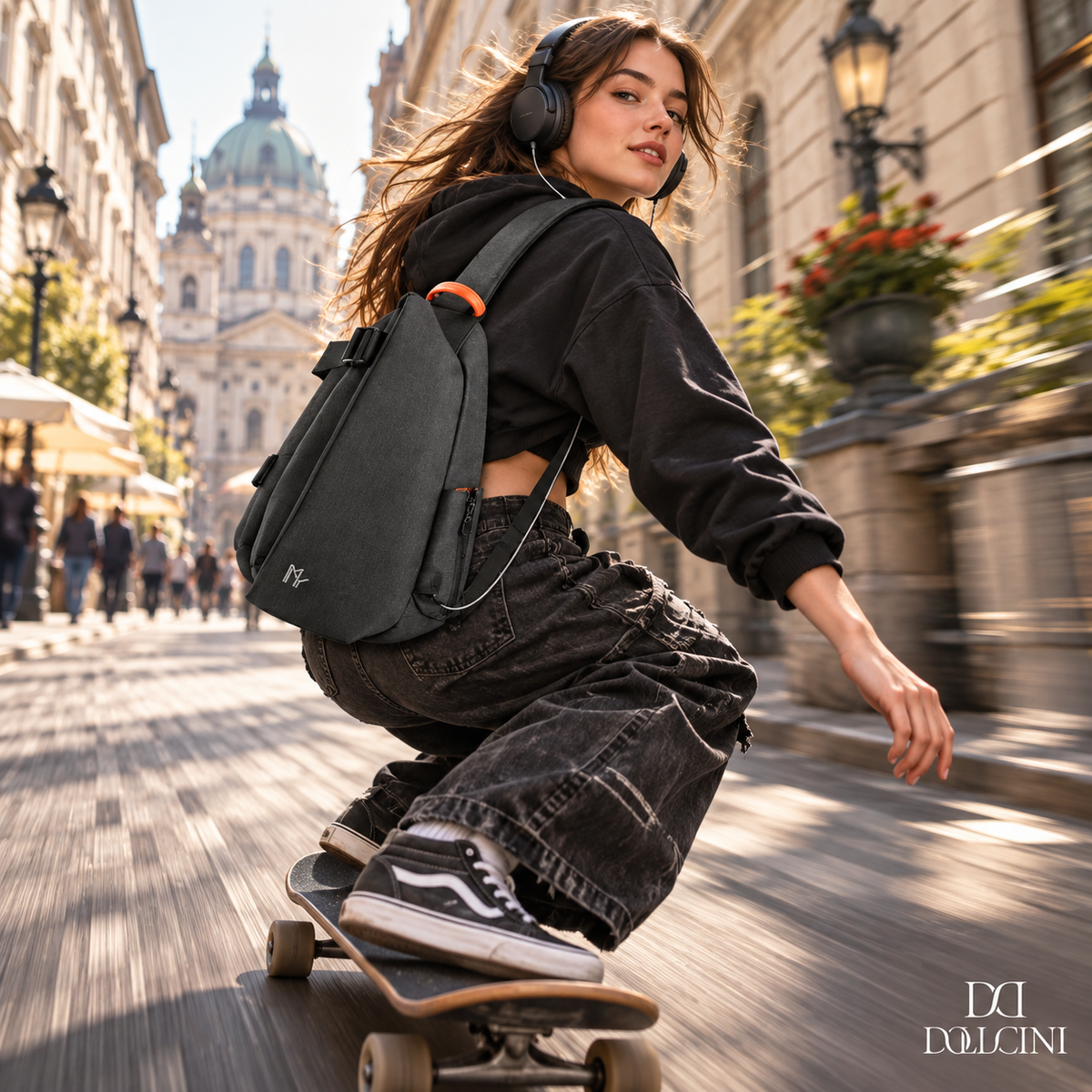 Dollcini Sport Shoulder Bag – USB Port, Waterproof, Unisex